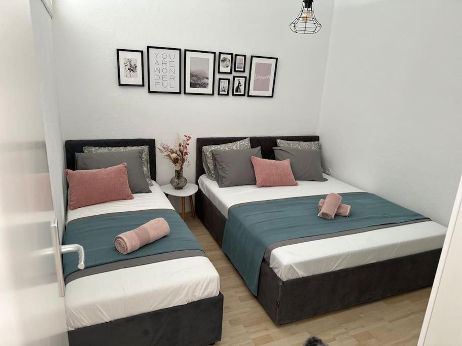 Beautiful Fully Renovated Apartment By The Sea, Large Balcony With Enchanting Views Neum Bagian luar foto
